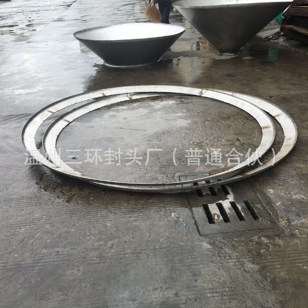 2生產(chǎn)不銹鋼封頭（保溫圈）及各種型號(hào)封頭 304 316廠家直銷